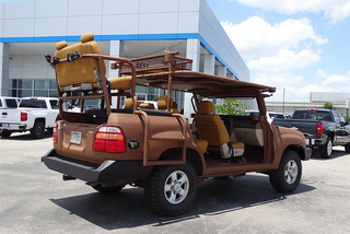 Illustration for article titled Land Cruiser Owners- Making Oddball Vehicles Even Odder